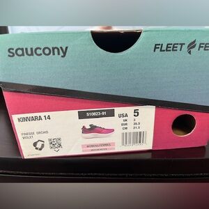 Saucony Kinvara 14: Women’s size 5:Orchid Violet